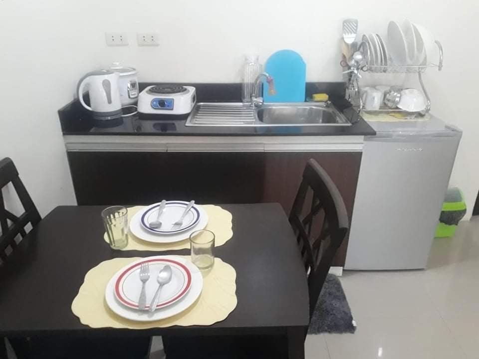 Your City•Home Apartment Paranaque City Екстериор снимка