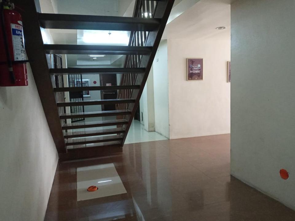 Your City•Home Apartment Paranaque City Екстериор снимка