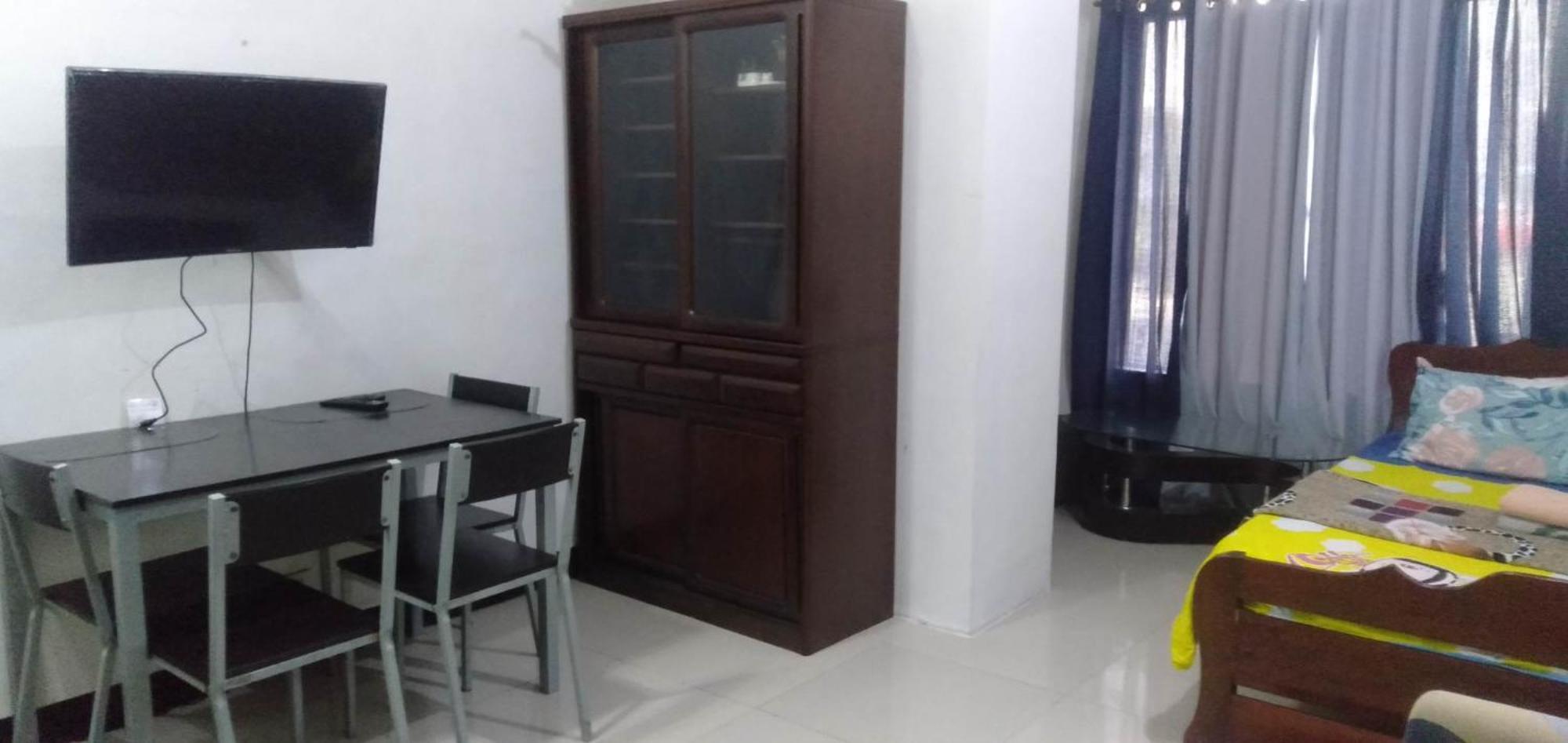 Your City•Home Apartment Paranaque City Екстериор снимка