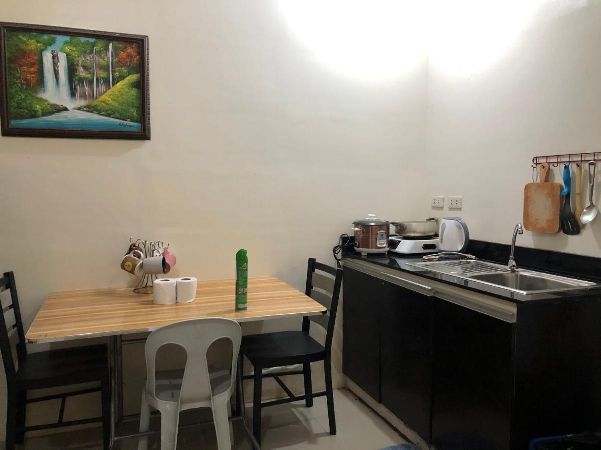 Your City•Home Apartment Paranaque City Екстериор снимка